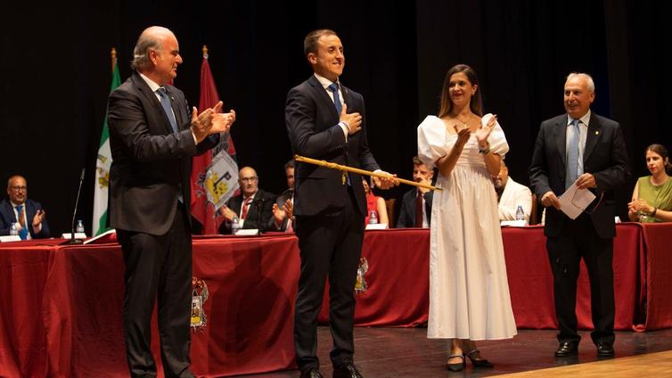 Alfonso García promete para gobernar para todos en Vera: «No seremos ni de derechas ni de izquierdas»