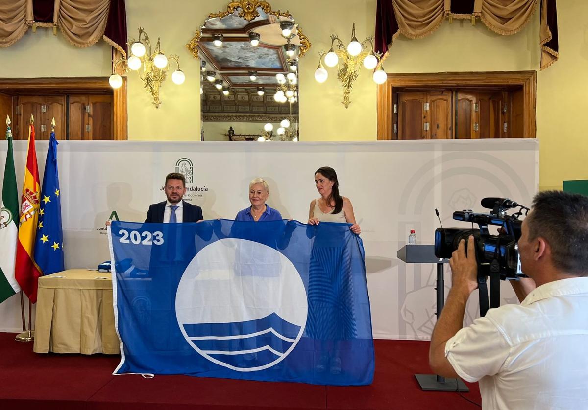San José y Agua Amarga obtienen Banderas Azules que se suman a las 'Q de Calidad'