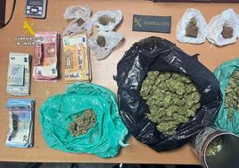 Detienen en Níjar al gerente de un local de restauración, sin licencia, por tráfico de drogas