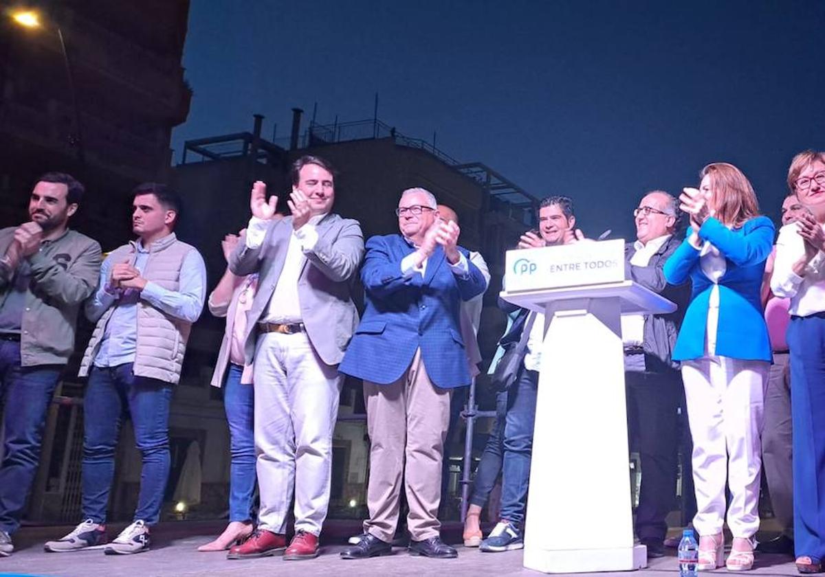 Denuncian la «escandalosa subida de sueldos» en el Ayuntamiento de Garrucha