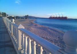 El Ayuntamiento de Garrucha desaconseja el baño en una de sus playas por un vertido