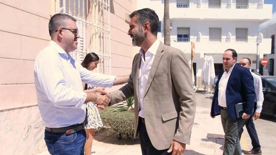 La Junta tiende la mano a Carboneras para convertirlo en referente de turismo sostenible
