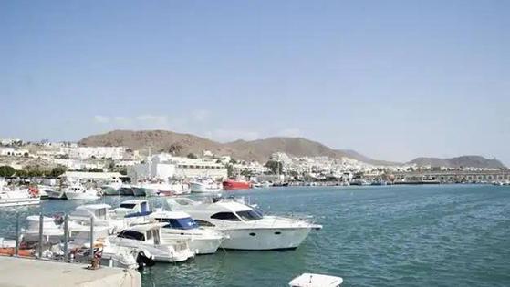 Afectados impugnan «la expulsión» del puerto de Carboneras de 65 embarcaciones por un modificado en la obra