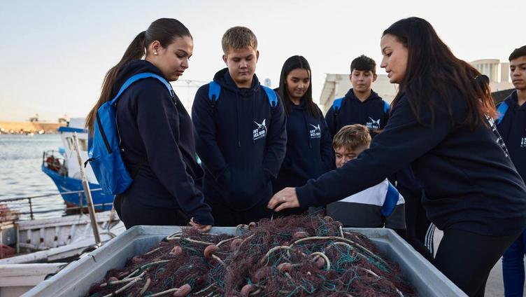 La cultura de la pesca, sin secretos para los jóvenes de Carboneras