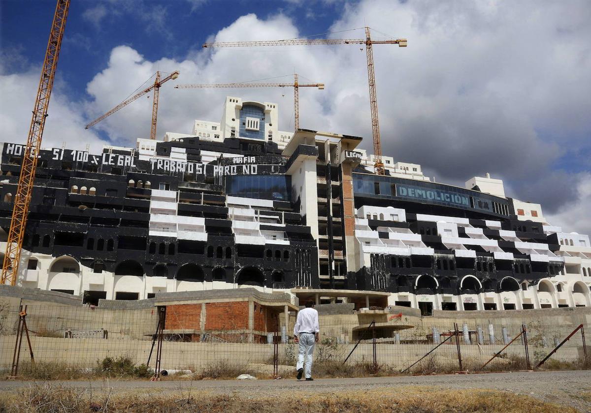 TSJA rechaza suspender la desclasificación como urbanizable del Algarrobico recurrida por la Junta