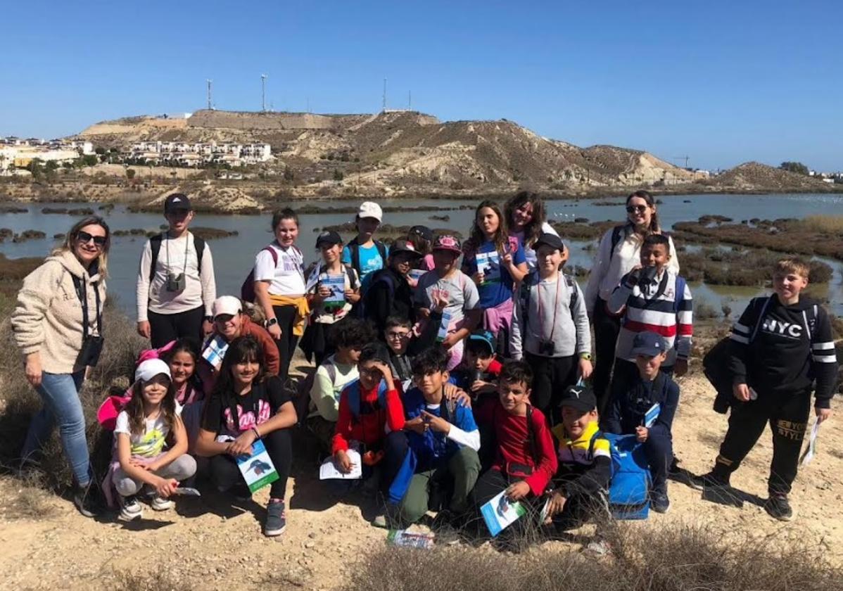 Arranca en Vera el proyecto de divulgación ambiental «Aprendiendo a mirar el salar de los Canos»