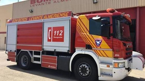Arde un chiringuito en Carboneras