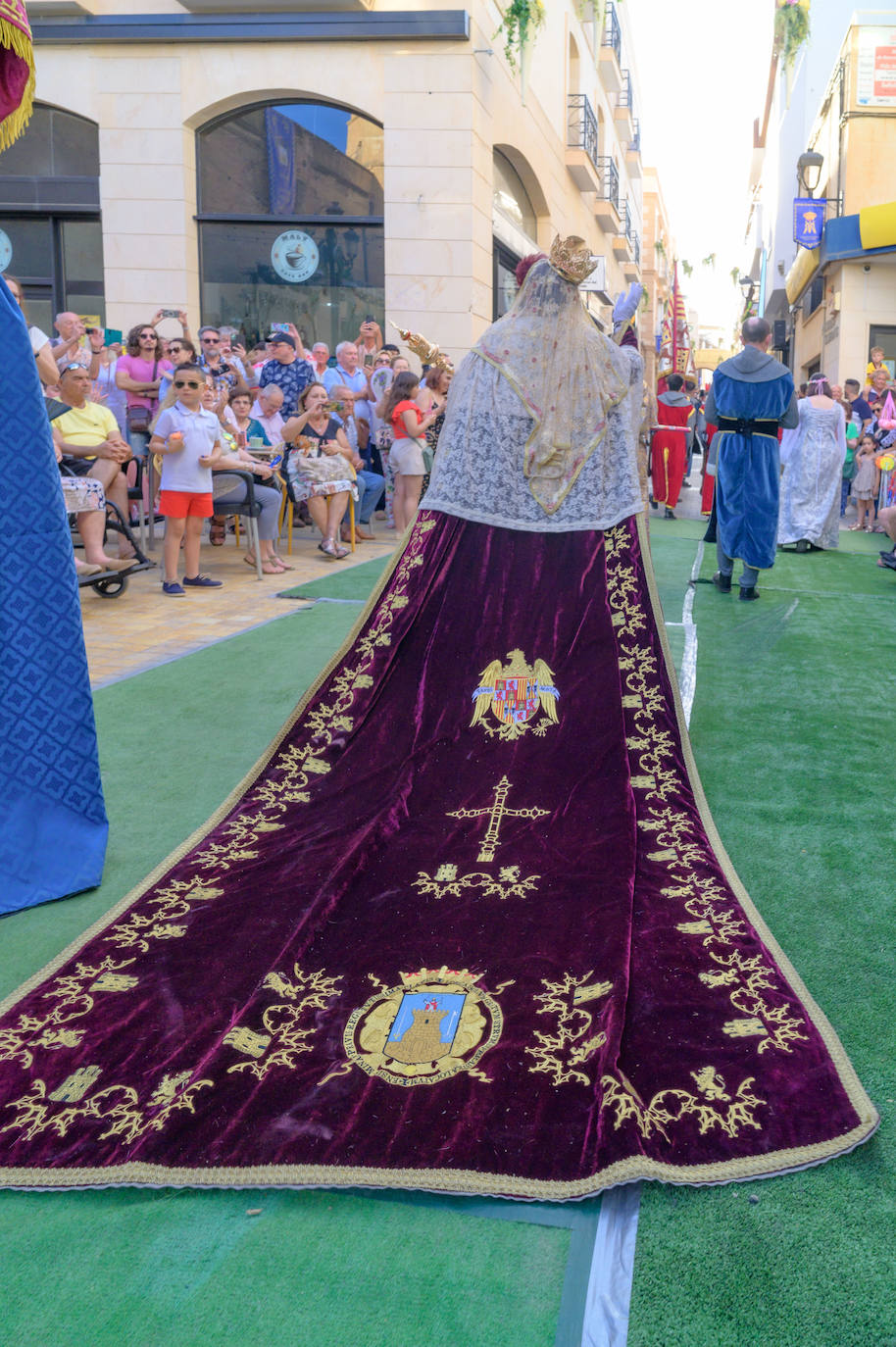 Vera retorna a su pasado medieval