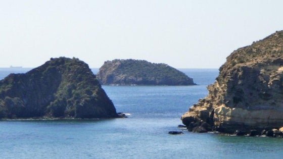 Hallan en el mar el cuerpo sin vida de una persona en Pulpí