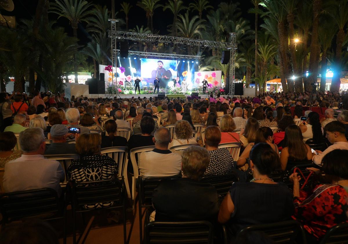 Imagen principal - Vera hace balance de la Feria vivida en la localidad como «un éxito de afluencia y participación»