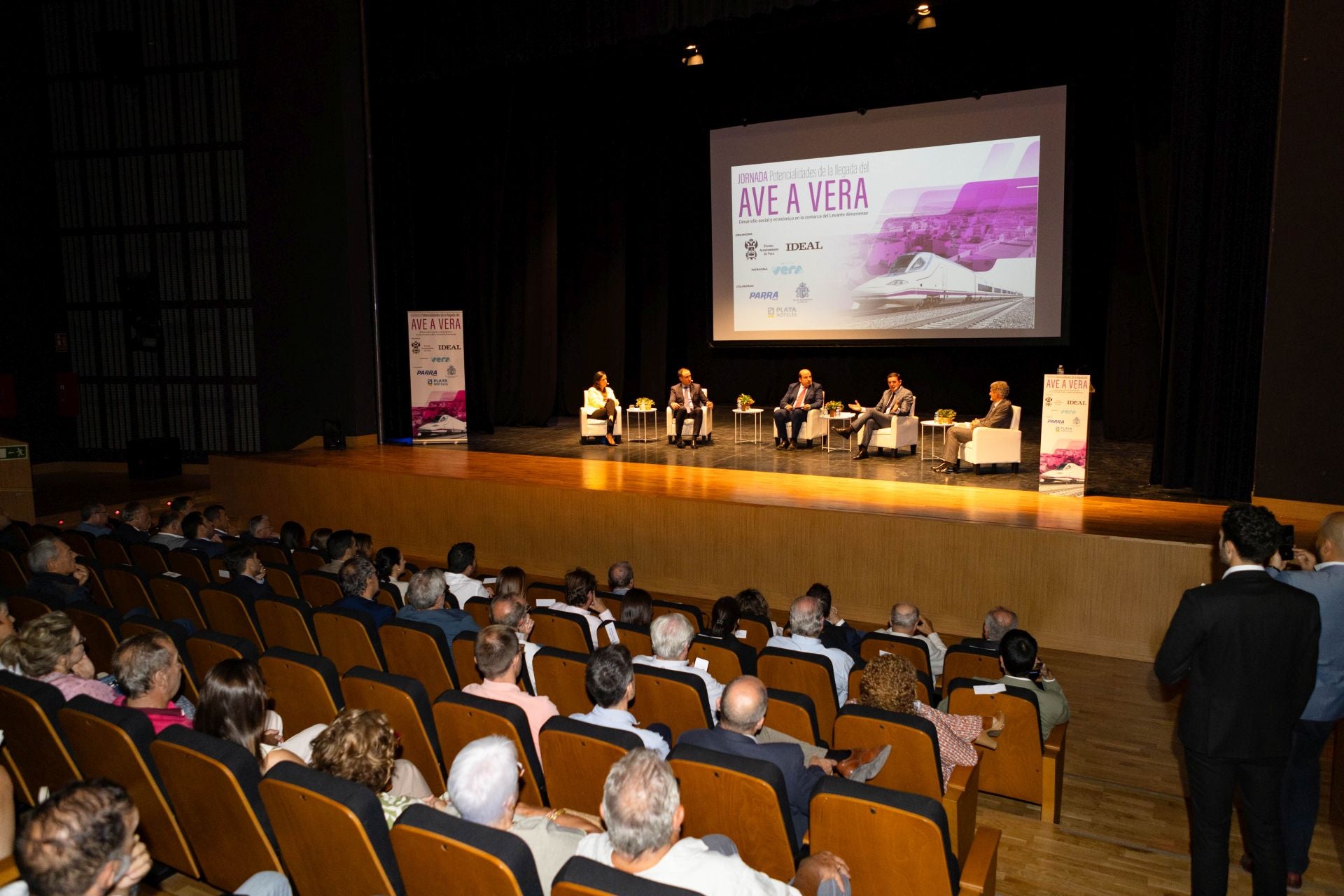La jornada del AVE en Vera, en fotos