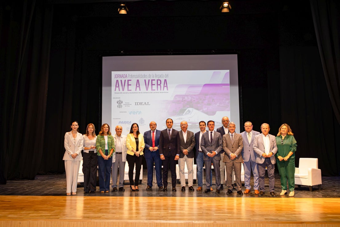 La jornada del AVE en Vera, en fotos
