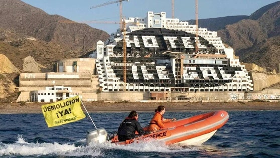Carboneras pide asistencia a la Diputación para responder a las peticiones del TSJA por El Algarrobico
