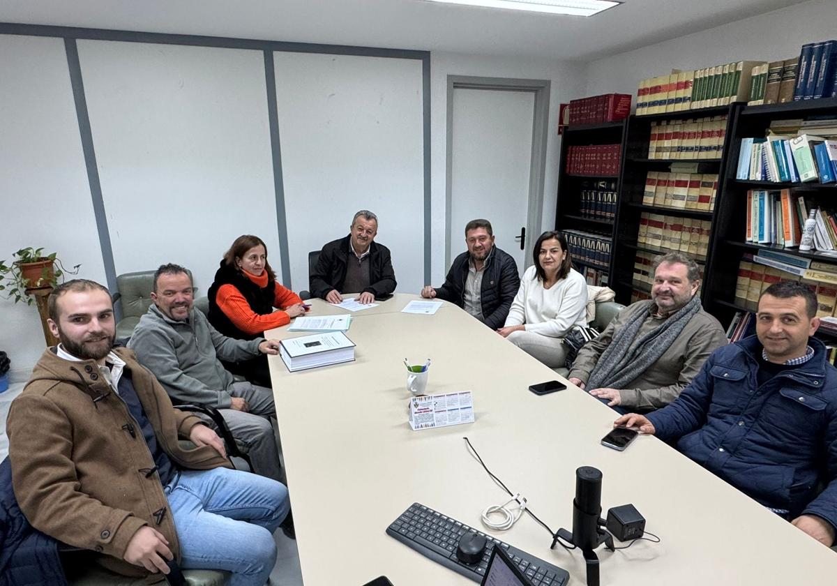 Momento de la firma del acuerdo de colaboración.