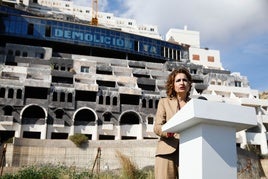 La ministra María Jesús Montero, en su reciente visita a El Algarrobico.