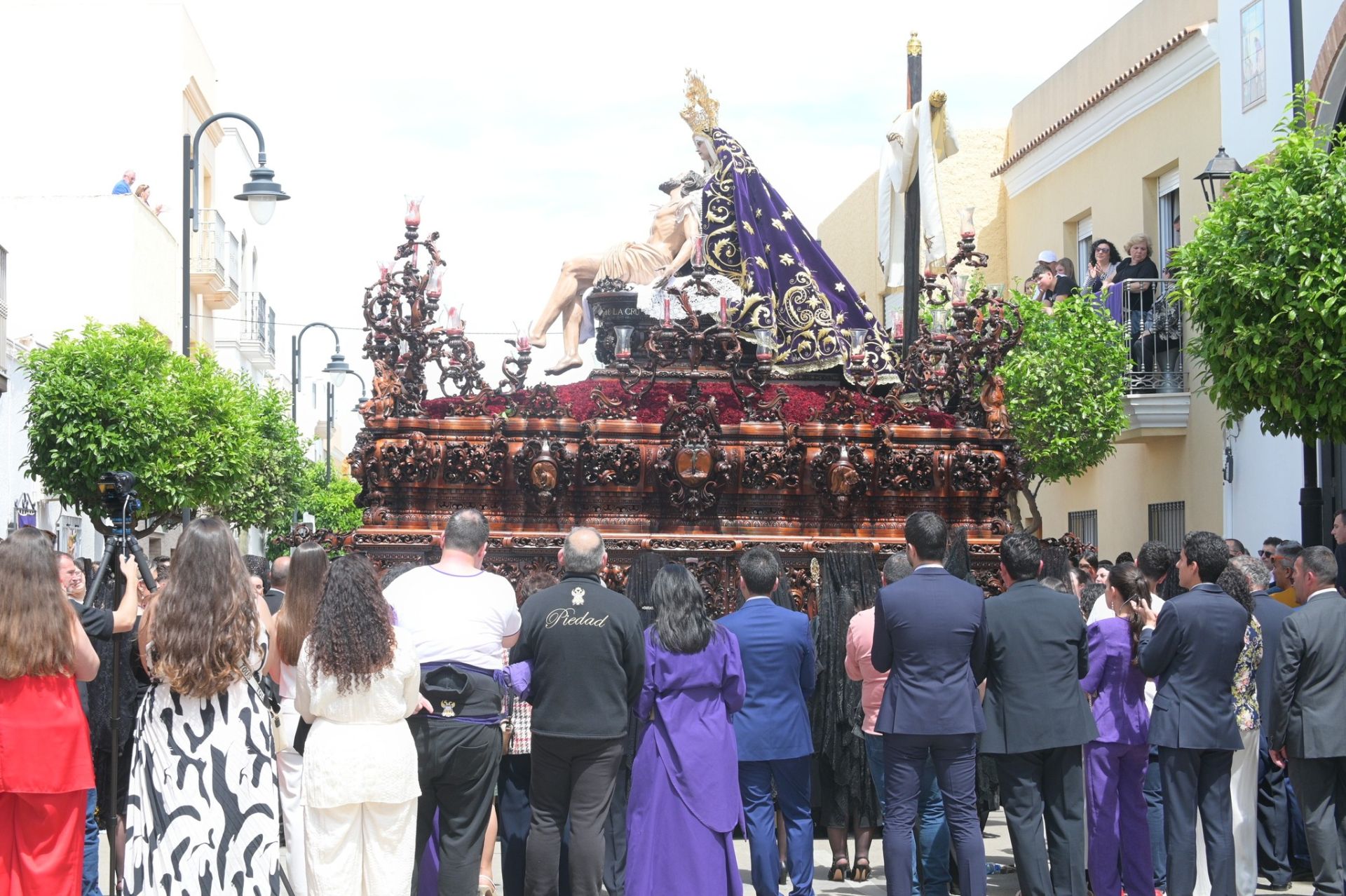 Emotivo Viernes Santo en Vera
