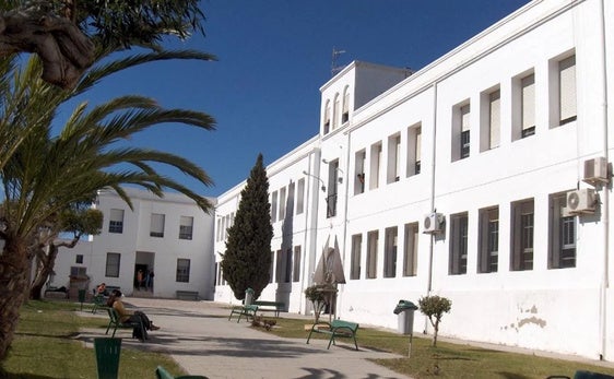 Saturación en el IES Al-Yanub de Vera: 35 estudiantes por aula pese a la normativa