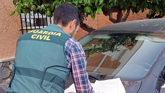 Simula sufrir una suplantación de identidad para no pagar más de 7.700 euros en multas de tráfico