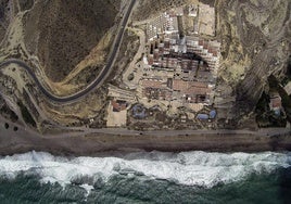 La Junta pide al TSJA «plazo perentorio» al alcalde de Carboneras sobre revisión de la licencia de El Algarrobico