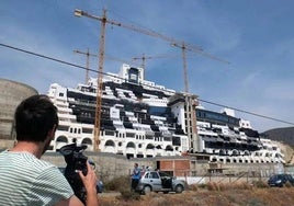 La empresa Azata rechaza la petición de la Junta al TSJA de fijar plazo para revisar la licencia de El Algarrobico