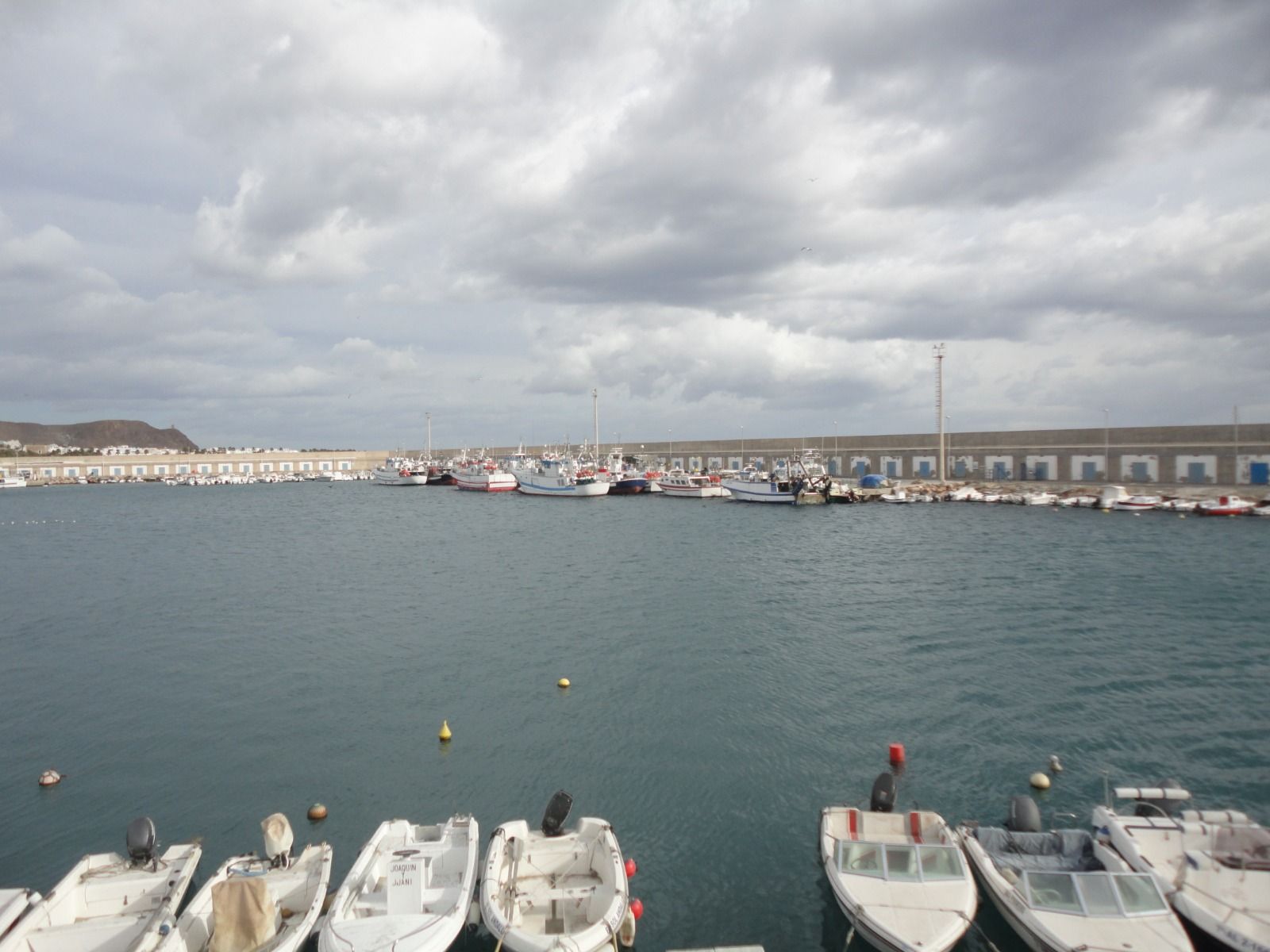 Imagen del puerto de Carboneras.