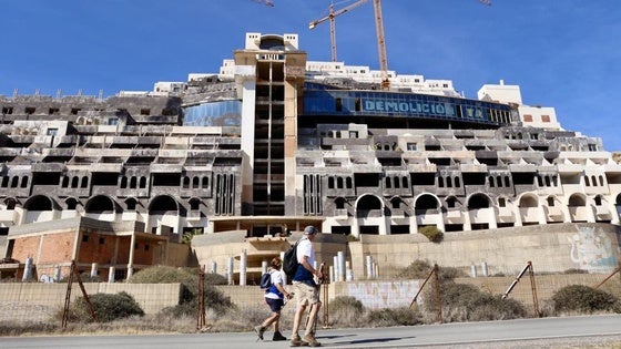 El Gobierno rechaza las alegaciones de Azata para expropiar El Algarrobico y le pide que ponga precio al hotel