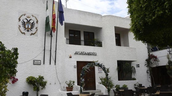 El PSOE de Mojácar denuncia «la mala gestión» del alcalde, Francisco García