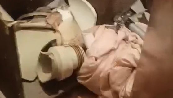 Detienen por destrozos en un apartahotel de Vera al acusado de amputar un dedo a un agente en agosto