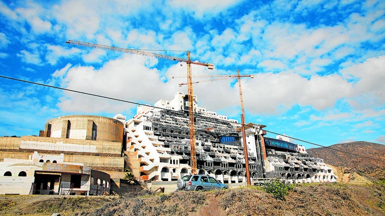 El Gobierno ve la expropiación como solución para El Algarrobico