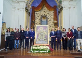 Vera presenta el cartel del centenario de la coronación canónica de la Virgen de las Angustias