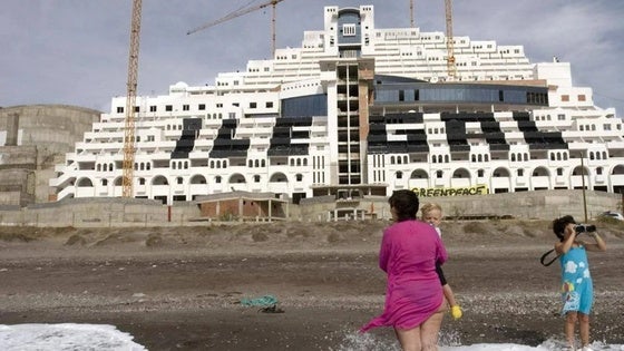 Greenpeace solicita al TSJA que revise de oficio la licencia de obras de El Algarrobico