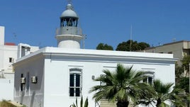 Garrucha inicia los trámites para convertir el antiguo faro en estación de autobuses y sede policial