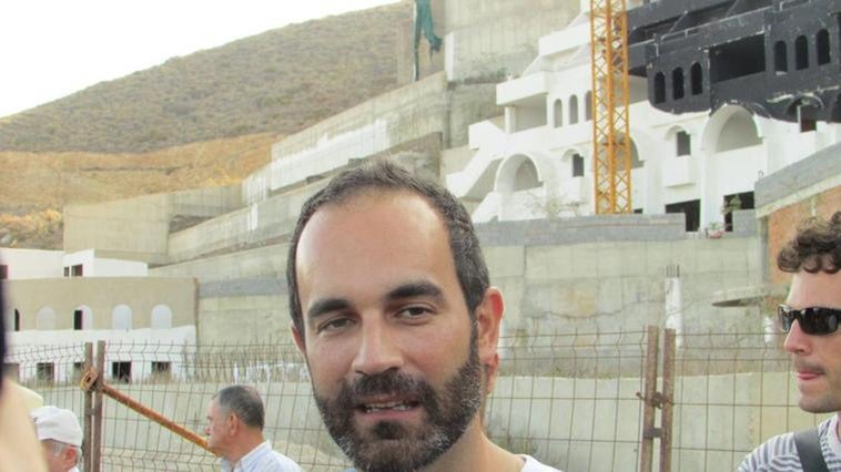 Los ediles del PSOE acusan a su partido de «chantajes y amenazas» tras suspenderles de militancia por frenar el derribo del Algarrobico