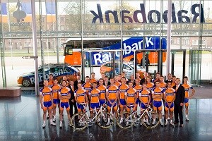 El cineasta Antonio Hernández y el equipo ciclista Rabobank  galardonados por el Ayuntamiento de Mojácar con el Indalo de Oro 2012