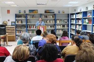 El escritor Pedro Locubiche, presentará en Pulpí, su último libro 'Dos hermanos y una novia'
