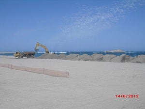 La playa del Ancón en Carboneras estará lista y regenerada de arena para acoger la Noche de San Juan