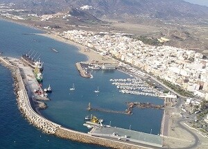 Garrucha dice No al Plan de Usos Portuarios porque aún no se ha hecho la regeneración de la playa