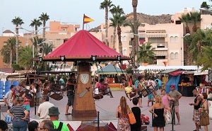 San Juan de los Terreros disfruta de su  'Mercado Marinero'  hasta el 26 de agosto