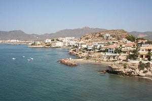 Las aguas de baño de todas las playas de San Juan de los Terreros cierran la temporada de verano, revalidando la calificación de aptas para el baño