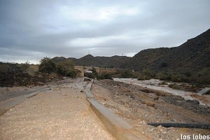 750.000 euros tirados al mar en la Rambla de Las Canalejas de Cuevas