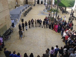 ‘Vera contra la violencia’ en la calle y también en youtube