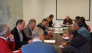 Fomento y Vivienda autoriza el suministro de carburante mediante camiones en 13 puertos pesqueros, entre ellos, Garrucha y Carboneras