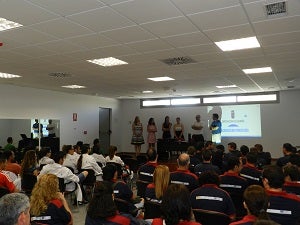 Cerca de un centenar de asistentes  en el  Taller de Empleabilidad en Huércal-Overa