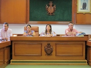 Rosa María Cano, alcaldesa de Mojácar: "“a ver si con esto logramos controlar un poco a las personas que no vienen a hacer turismo, sino a incordiar"
