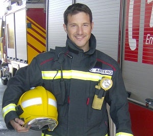 «Que la gente sepa lo básico es vital, con ello se salvan vidas», Carlos Artero, Bombero del Levante