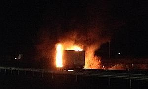 Arde el remolque de un camión en la A-7