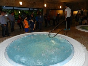 Mil personas disfrutan ya de la piscina cubierta de Huércal-Overa