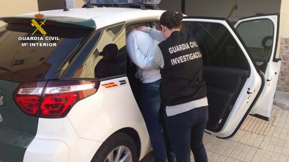 Un chico de 23 años robó dos casas en Pulpí mediante el método del escalo