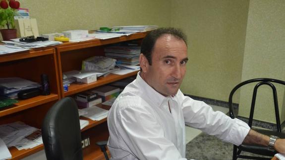Ciudadanos expulsa a su concejal de Cuevas y desactiva la posibilidad de moción de censura