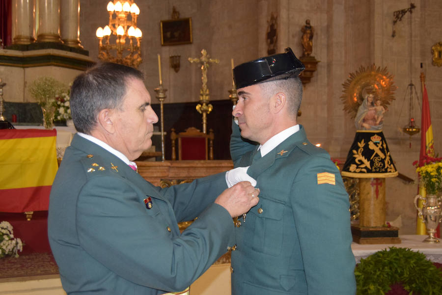 La Iglesia Mayor de Loja acogió de nuevo la celebración de la virgen del Pilar, festejo que sirvió para reconocer la labor de nueve agentes y mandos